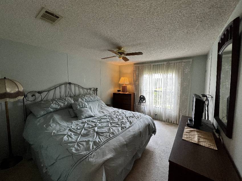 195 Fairway Circle a Winter Haven, FL Mobile or Manufactured Home for Sale
